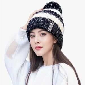 Stylish Black and White Knit Beanie NEW